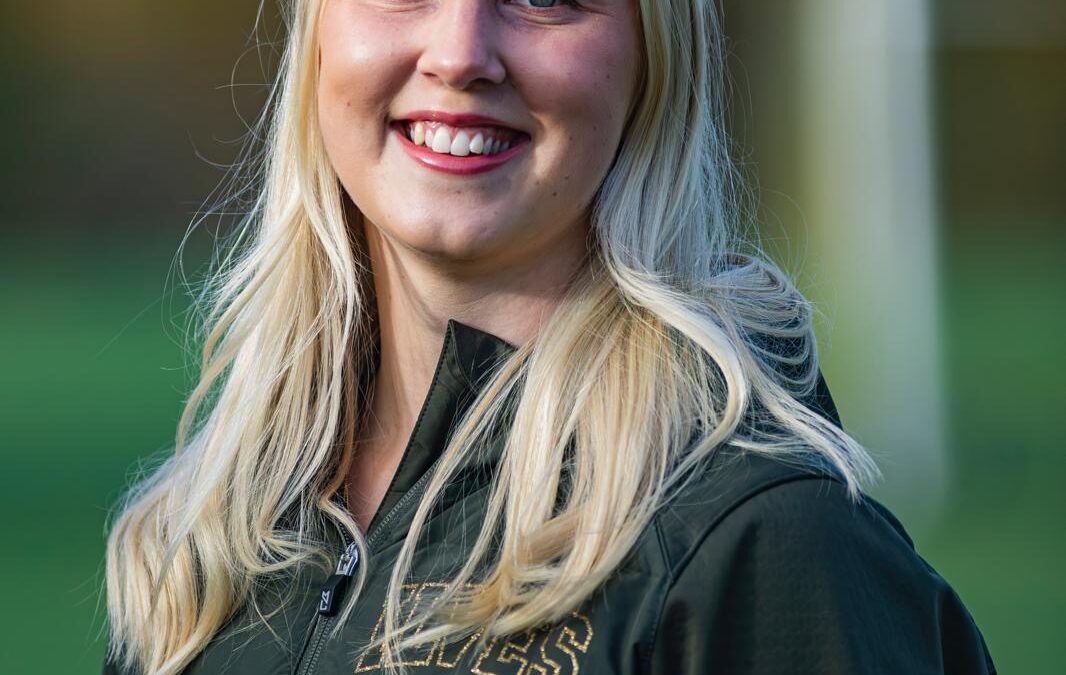 Esittelyssä Ilves-perheen jääkiekko U15 & U16 psyykkinen valmentaja Vilma Männistö