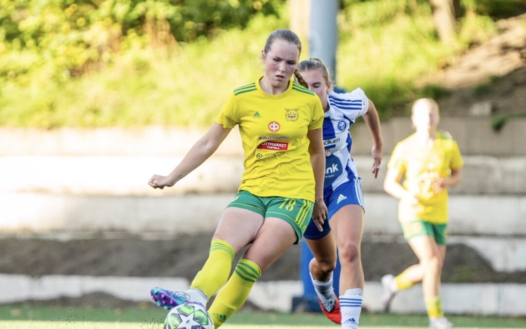Esittelyssä Ilves-perheen Ilves N2 laitapakki Pihla Mujunen