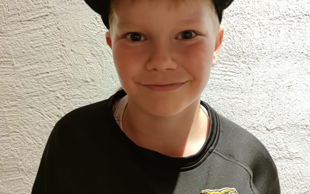 Esittelyssä Ilves-perheen Pelinrakentaja, kahden suunnan hyökkääjä Ilves U10, jääkiekko Otso Kauppinen